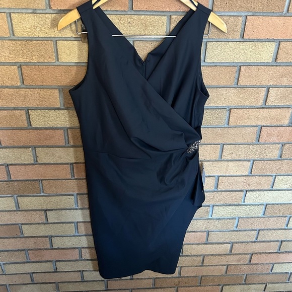 NWOT Alex Evenings Women's Slimming Short Ruched Dress with Ruffle Size 12 - Picture 3 of 9